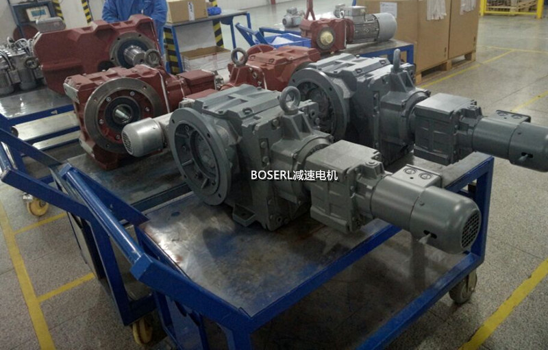 1665129181474133.jpg 齒輪減速機加電機